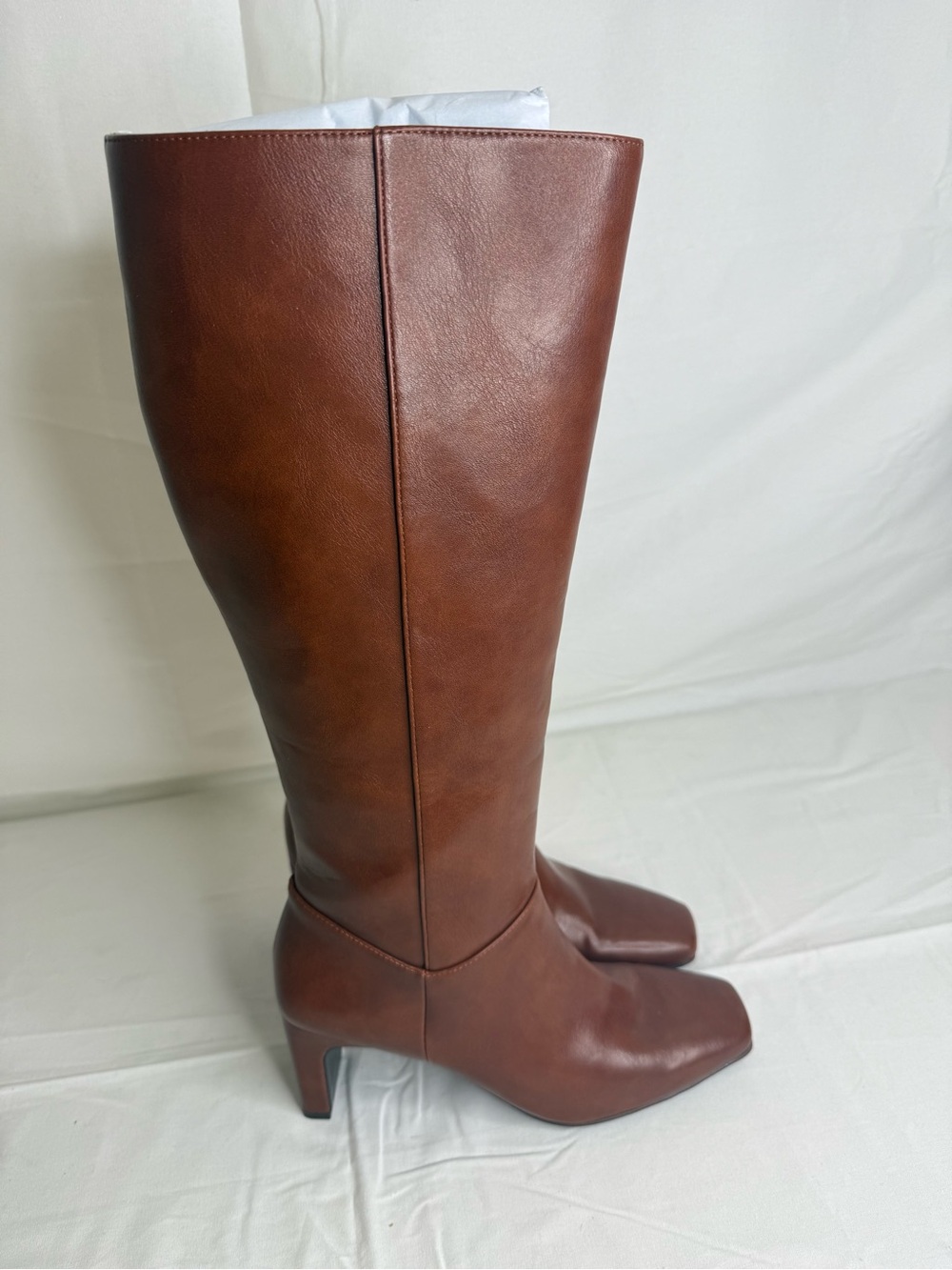 Classic Tall Riding Boots in Brown - Women's Leather Knee-High saddle tan - Picture 2 of 9